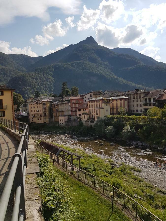 Ferienwohnung Residenza La Roggia Varallo Exterior foto