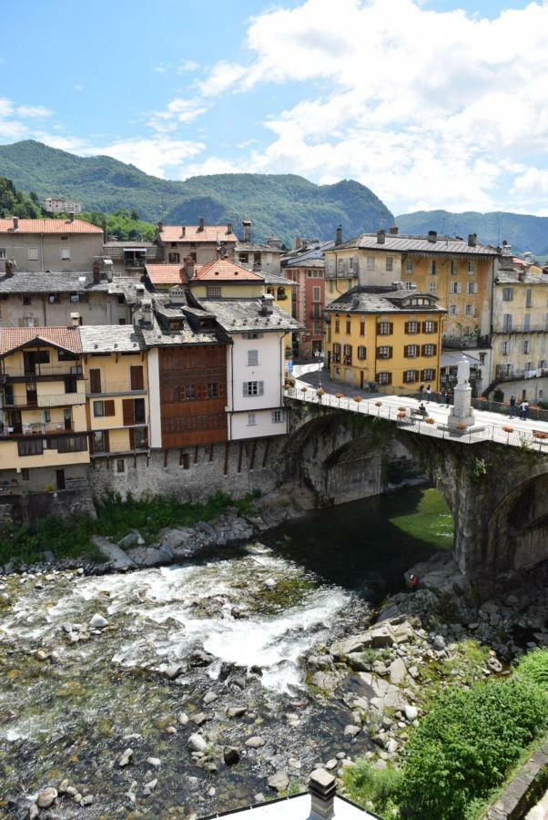 Ferienwohnung Residenza La Roggia Varallo Exterior foto