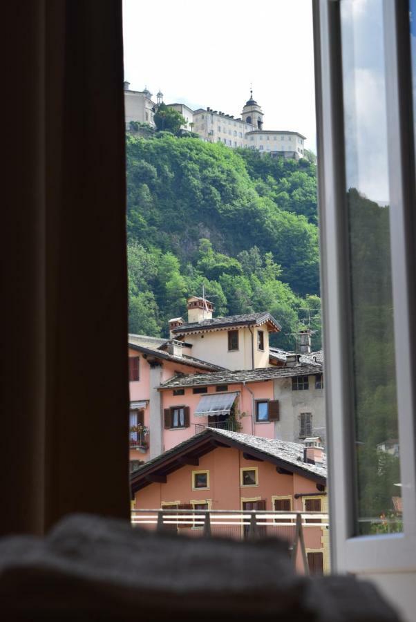 Ferienwohnung Residenza La Roggia Varallo Exterior foto