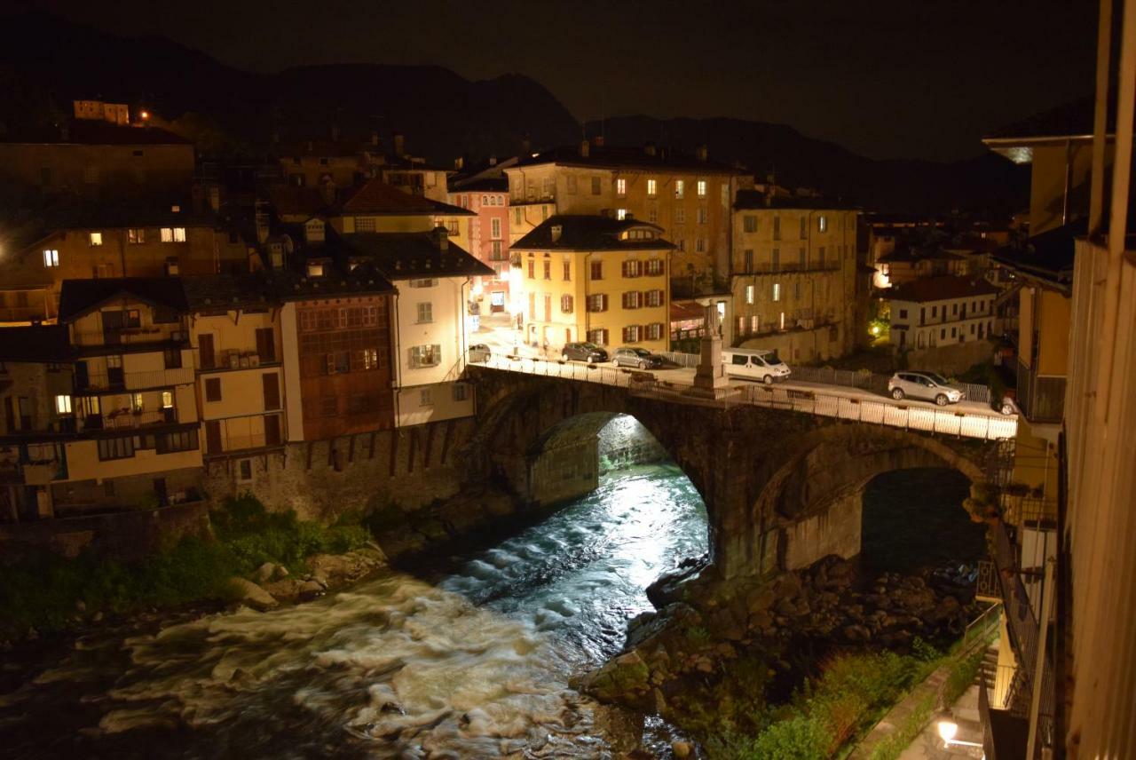 Ferienwohnung Residenza La Roggia Varallo Exterior foto